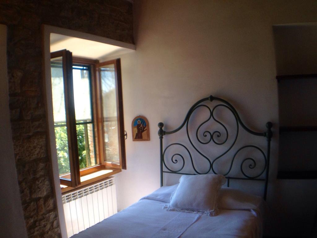 Residenza Santa Maria In Borraccia Bed and Breakfast Magliano in Toscana Rum bild